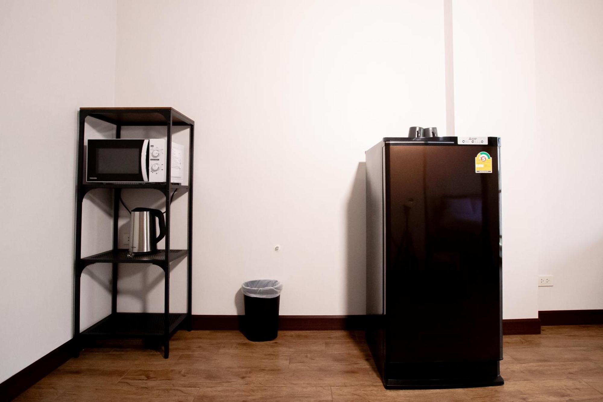 Room 36 Service Apartment Банкок Екстериор снимка